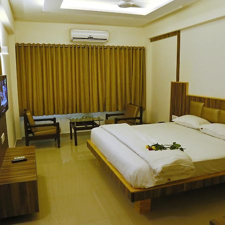 Hotel Sivaranjani Erode Bagian luar foto