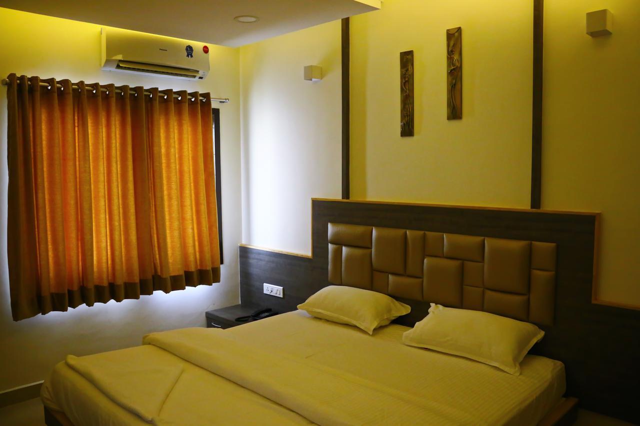 Hotel Sivaranjani Erode Bagian luar foto
