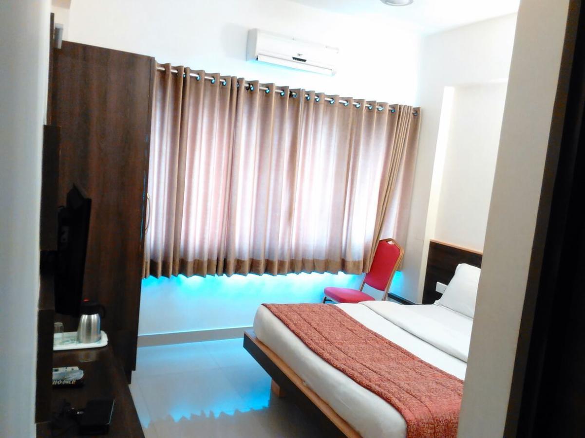 Hotel Sivaranjani Erode Bagian luar foto